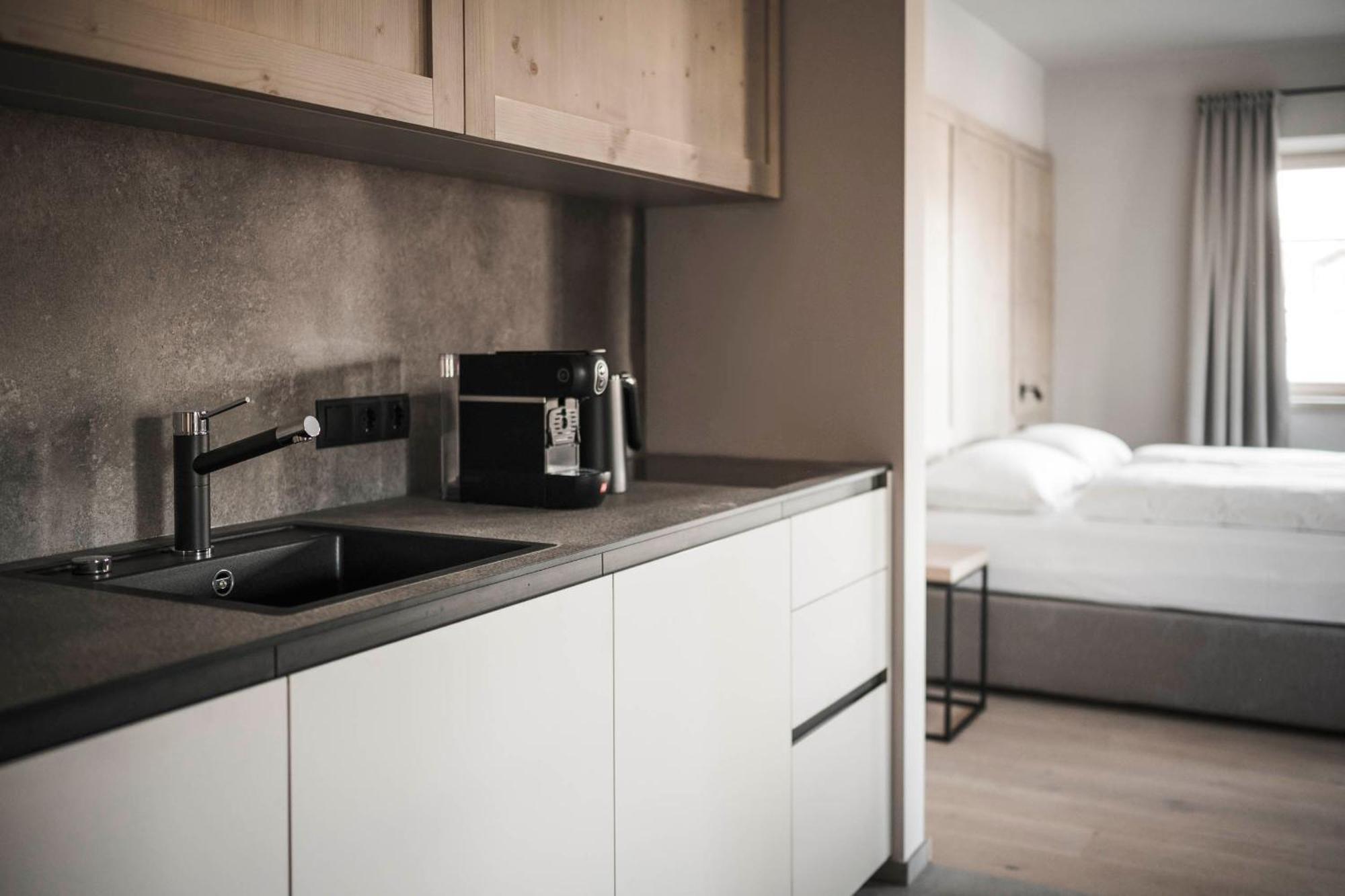 Hofergut Suites & Apartments 赖沙 外观 照片